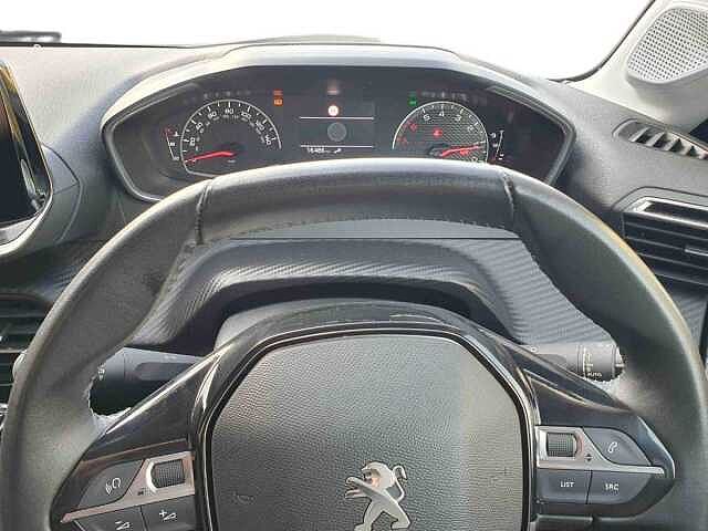 Peugeot 208 1.2 PureTech 100 Allure 5dr Black