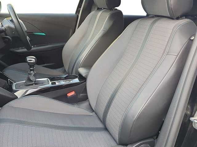 Peugeot 208 1.2 PureTech 100 Allure 5dr Black