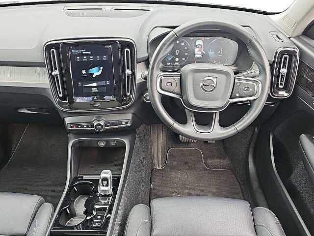 Volvo XC40 1.5 T5 Recharge PHEV Inscription Pro 5dr Auto White