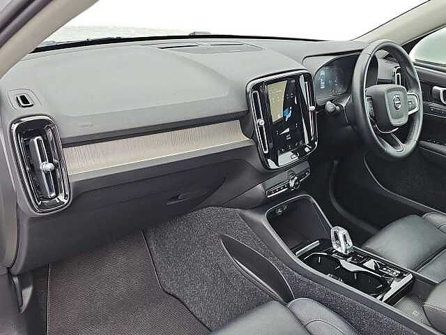 Volvo XC40 1.5 T5 Recharge PHEV Inscription Pro 5dr Auto White